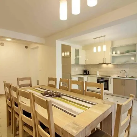 Mit Privatpool Fuer 10 Personen Ca 200 Qm In Banjole, Istrien Istrische Riviera *