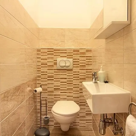 Mit Privatpool Fuer 10 Personen Ca 200 Qm In Banjole, Istrien Istrische Riviera Дом отдыха *